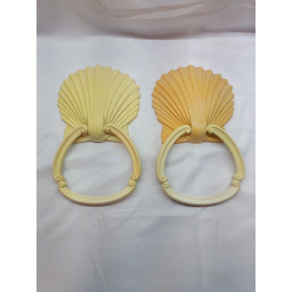 Set of 2 VTG 1970's Sea Shell Towel Holder HOMCO Beach Ocean Cottage Decor